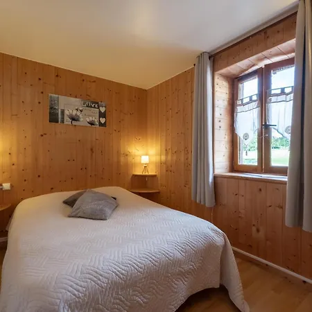 App F2 44 M² Au Rez-de-chaussee Apartment Rochesson