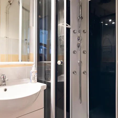 App F2 44 M² Au Rez-de-chaussee * Rochesson