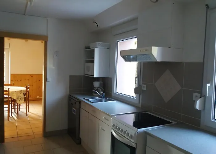 App F2 44 M² Au Rez-De-Chaussee 아파트